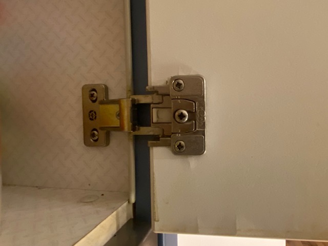 Türscharnier innen.jpg