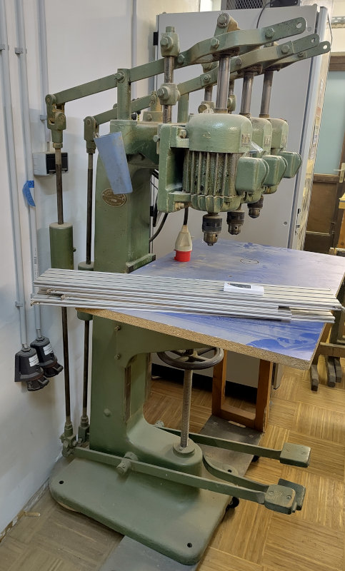 Bohrmaschine_seitle.jpg